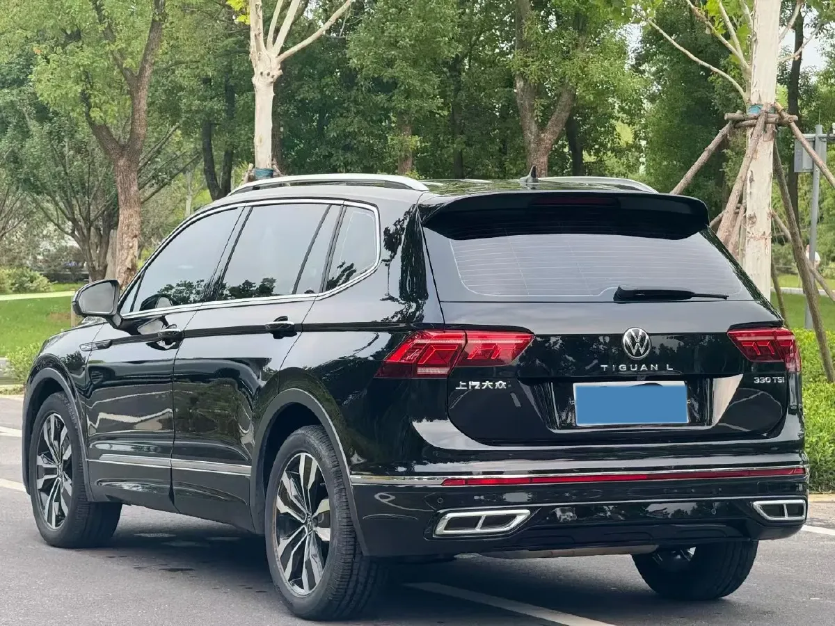 2023 Volkswagen Tiguan L 2.0T 186HP L4 7DCT,autocango,china used car exporter,china ev exporter,chinese used car exporter,chinese used ev exporter