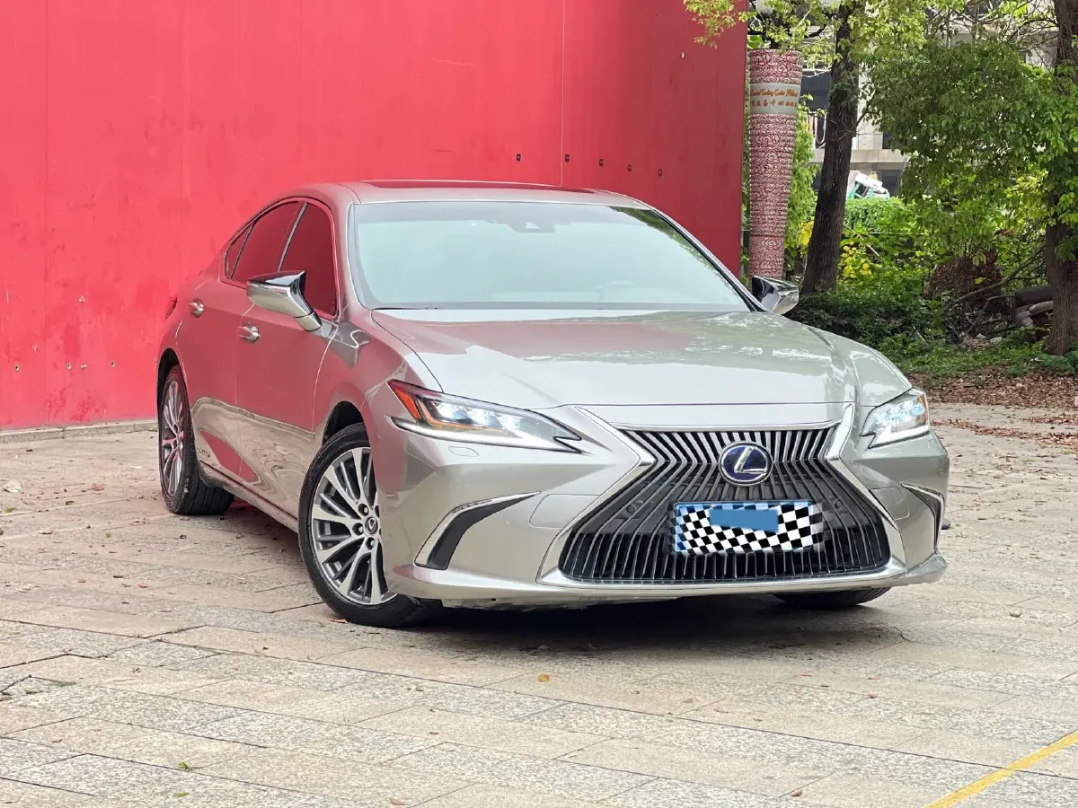 2021 Lexus ES 2.5L 178HP L4 E-CVT Hybrid,autocango,china used car exporter,china ev exporter,chinese used car exporter,chinese used ev exporter