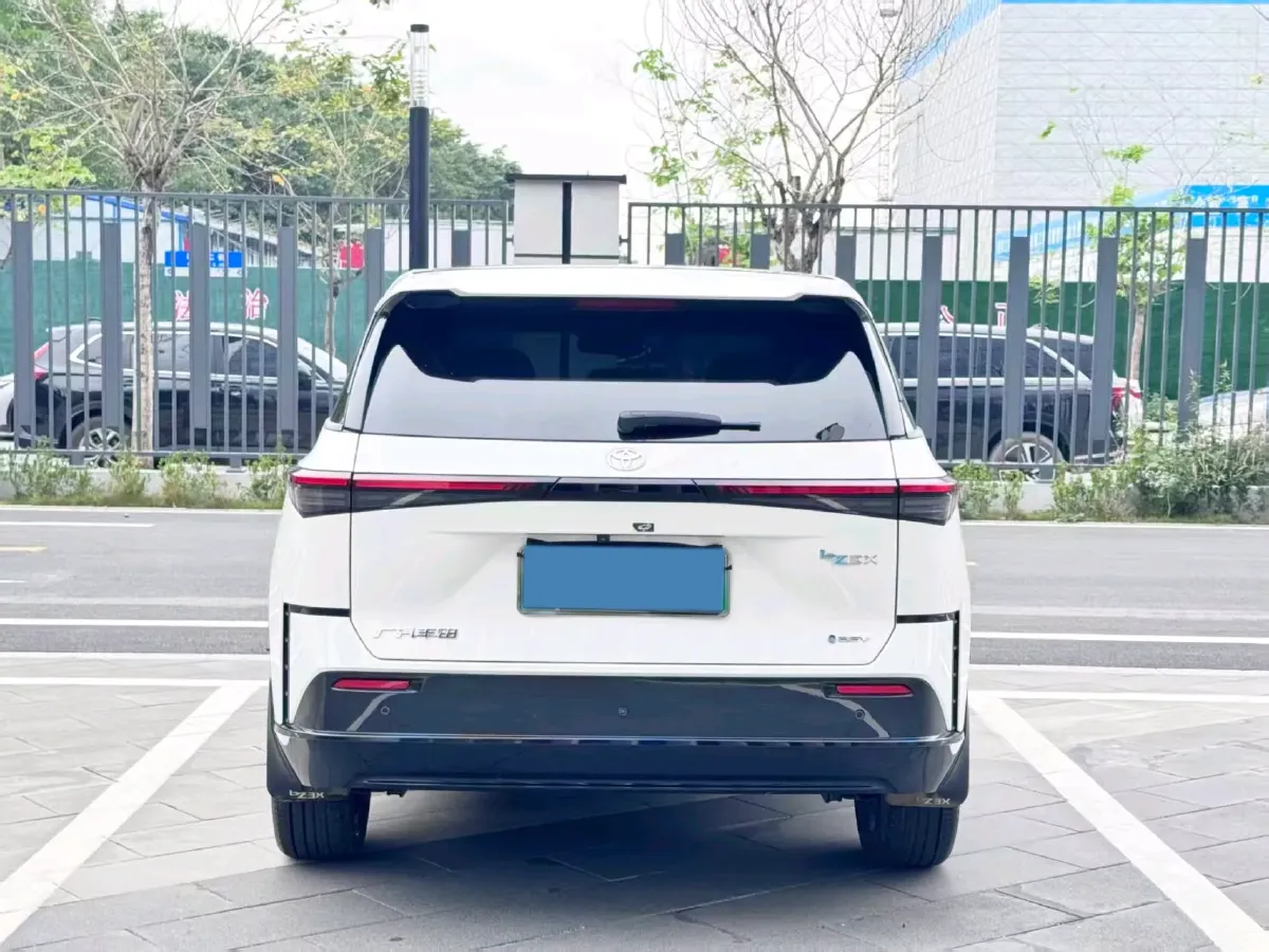2025 Toyota BZ3X BEV 58.37KWH,autocango,china used car exporter,china ev exporter,chinese used car exporter,chinese used ev exporter