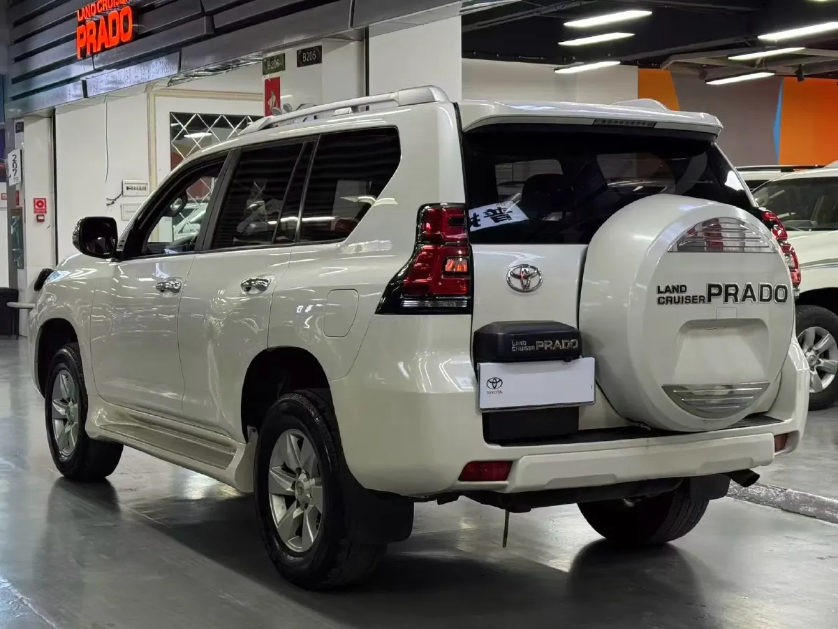 2015 Jaguar XF 2.0T 240HP L4 8AT,autocango,china used car exporter,china ev exporter,chinese used car exporter,chinese used ev exporter