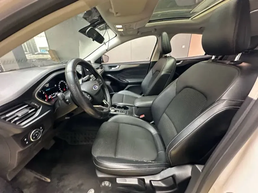 2020 Ford Focus 1.5T 174HP L3 8AT,autocango,china used car exporter,china ev exporter,chinese used car exporter,chinese used ev exporter