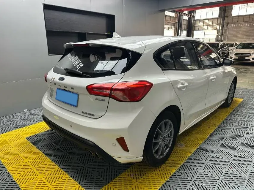 2020 Ford Focus 1.5T 174HP L3 8AT,autocango,china used car exporter,china ev exporter,chinese used car exporter,chinese used ev exporter