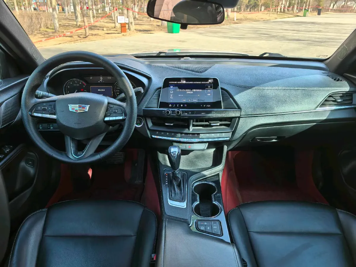 2021 Cadillac CT4 2.0T 237HP L4 8AT,autocango,china used car exporter,china ev exporter,chinese used car exporter,chinese used ev exporter