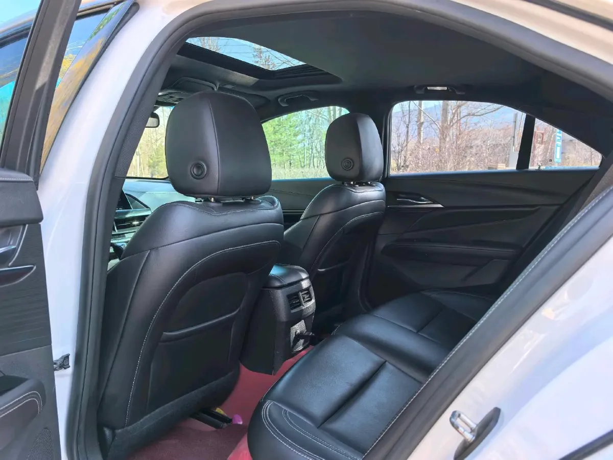 2021 Cadillac CT4 2.0T 237HP L4 8AT,autocango,china used car exporter,china ev exporter,chinese used car exporter,chinese used ev exporter