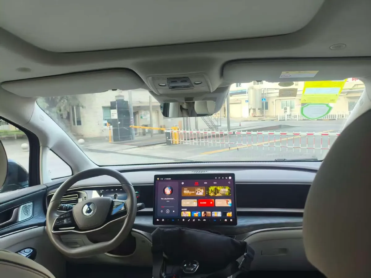 2022 BMW X2 2.0T 192HP L4 8AT,autocango,china used car exporter,china ev exporter,chinese used car exporter,chinese used ev exporter