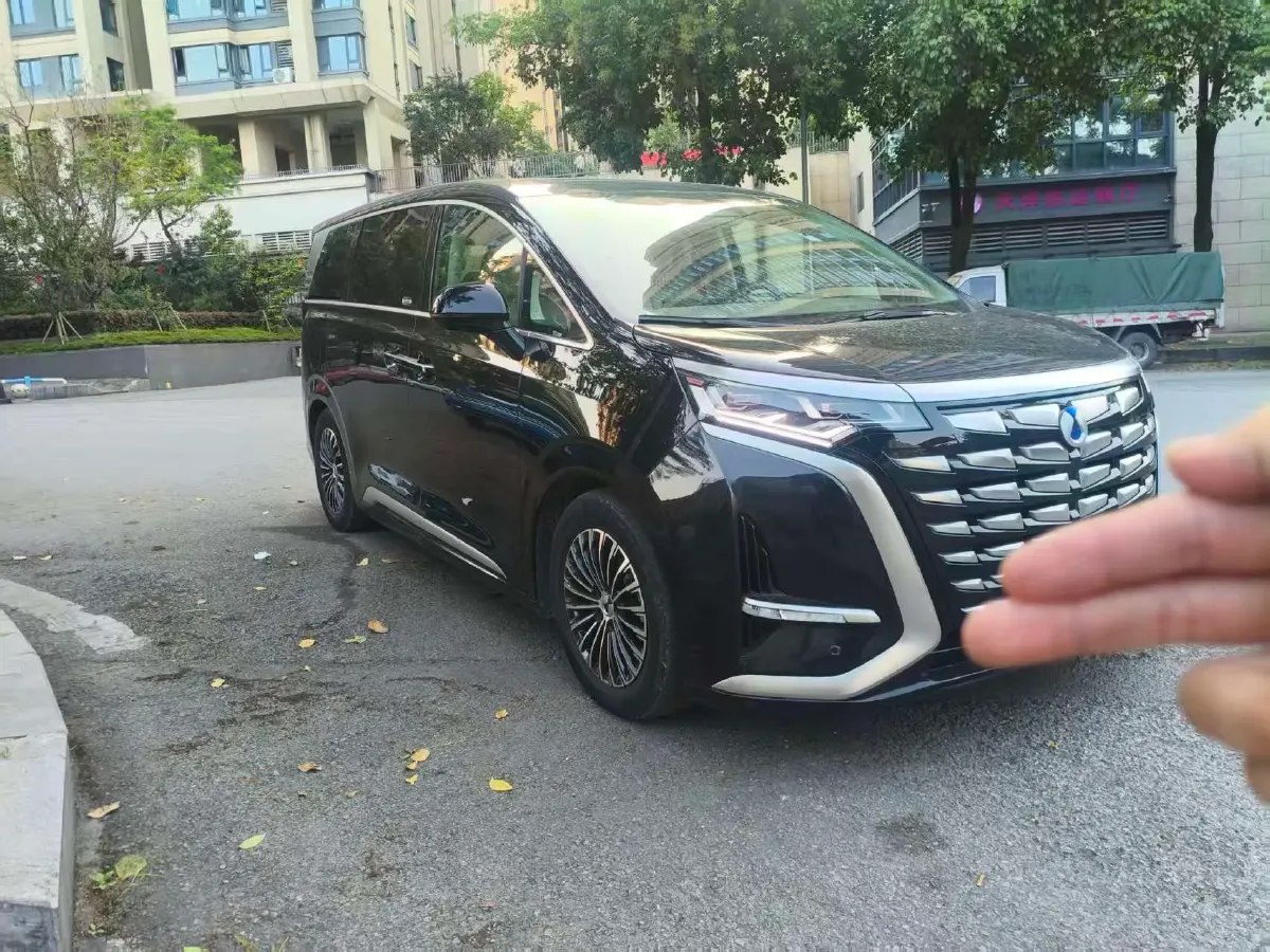 2022 BMW X2 2.0T 192HP L4 8AT,autocango,china used car exporter,china ev exporter,chinese used car exporter,chinese used ev exporter