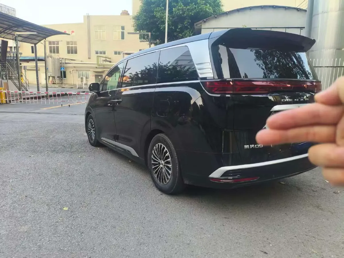 2022 BMW X2 2.0T 192HP L4 8AT,autocango,china used car exporter,china ev exporter,chinese used car exporter,chinese used ev exporter