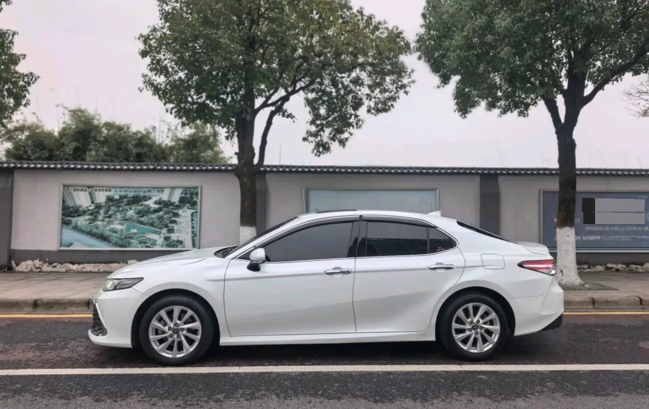 2021 Toyota Camry 2.5L 209HP L4 8AT,autocango,china used car exporter,china ev exporter,chinese used car exporter,chinese used ev exporter