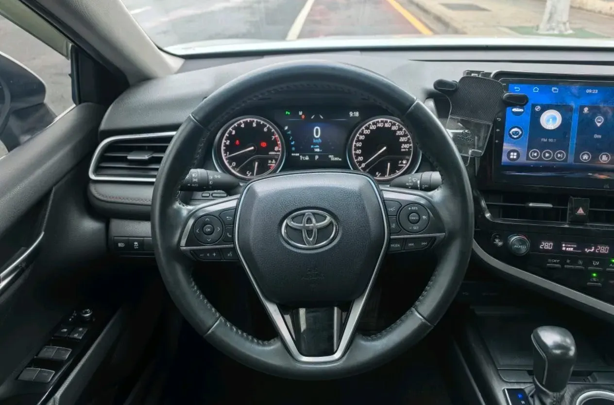 2021 Toyota Camry 2.5L 209HP L4 8AT,autocango,china used car exporter,china ev exporter,chinese used car exporter,chinese used ev exporter