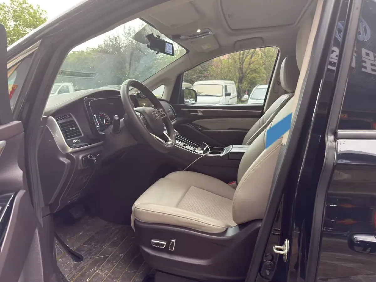 2021 GAC Trumpchi M8 2.0T 252HP L4 8AT,autocango,china used car exporter,china ev exporter,chinese used car exporter,chinese used ev exporter