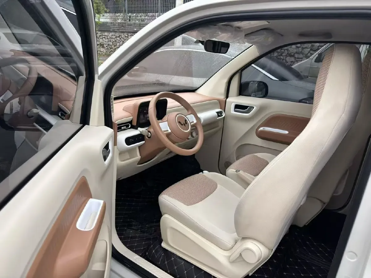 2024 WuLing HongGuang MINI EV BEV 17.3KWH,autocango,china used car exporter,china ev exporter,chinese used car exporter,chinese used ev exporter