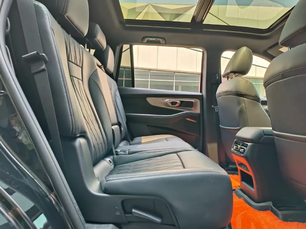 2025 GAC Trumpchi GS8 2.0T 252HP L4 8AT,autocango,china used car exporter,china ev exporter,chinese used car exporter,chinese used ev exporter