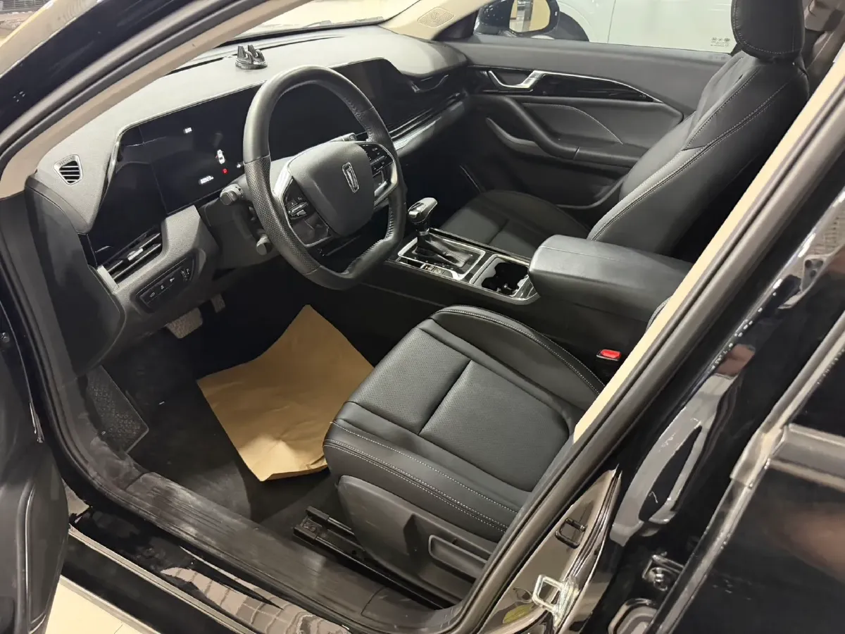 2023 Bestune B70 1.5T 169HP L4 7DCT,autocango,china used car exporter,china ev exporter,chinese used car exporter,chinese used ev exporter