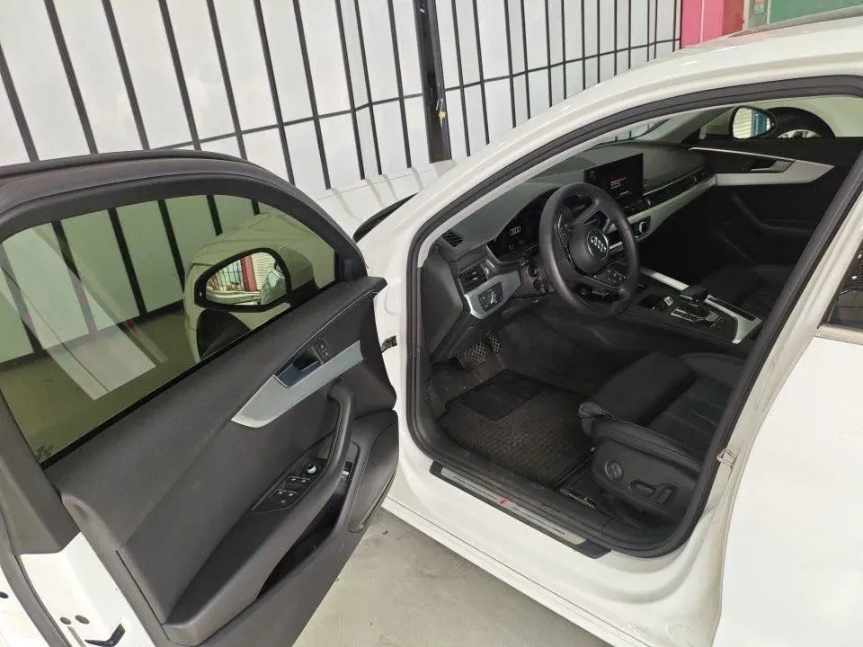 2020 Audi A4L 2.0T 190HP L4 7DCT,autocango,china used car exporter,china ev exporter,chinese used car exporter,chinese used ev exporter