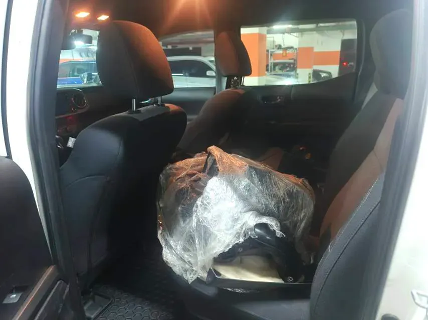 2021 Volvo S60 PHEV 2.0T 303HP L4 8AT PHEV 11.6KWH,autocango,china used car exporter,china ev exporter,chinese used car exporter,chinese used ev exporter