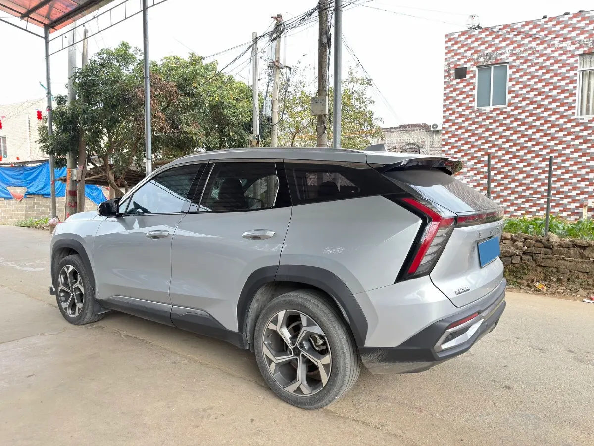 2023 Geely StarRay 1.5T 181HP L4 7DCT,autocango,china used car exporter,china ev exporter,chinese used car exporter,chinese used ev exporter