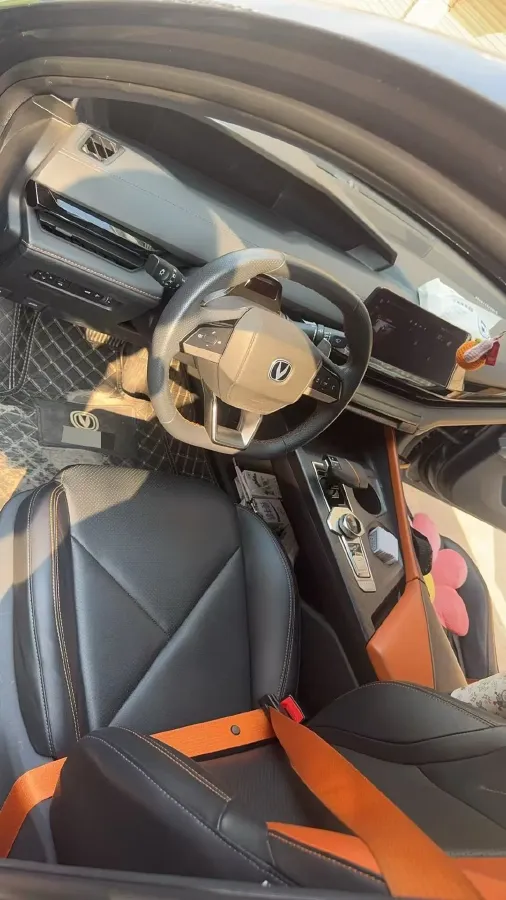 2022 ChangAn UNI-V 1.5T 188HP L4 7DCT,autocango,china used car exporter,china ev exporter,chinese used car exporter,chinese used ev exporter