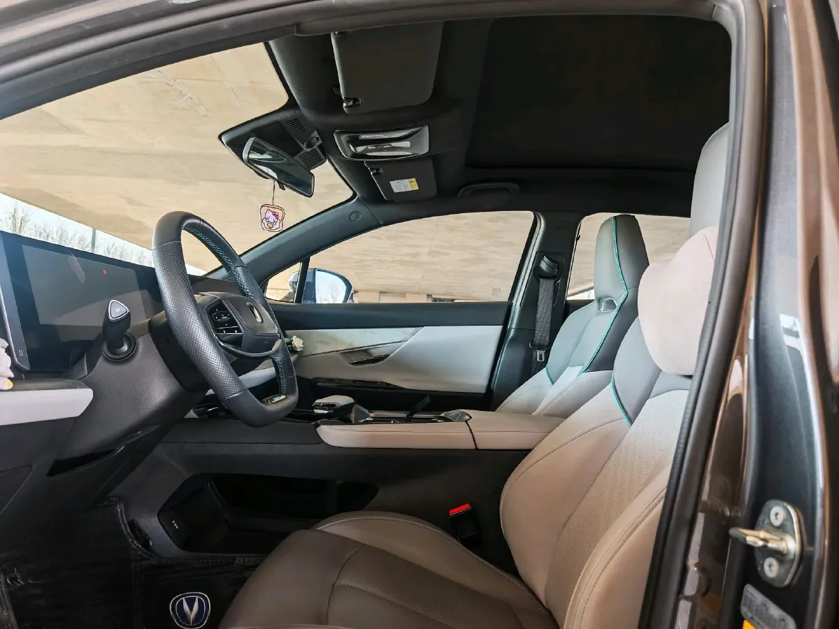 2023 ChangAn UNI-T 1.5T 188HP L4 7DCT,autocango,china used car exporter,china ev exporter,chinese used car exporter,chinese used ev exporter