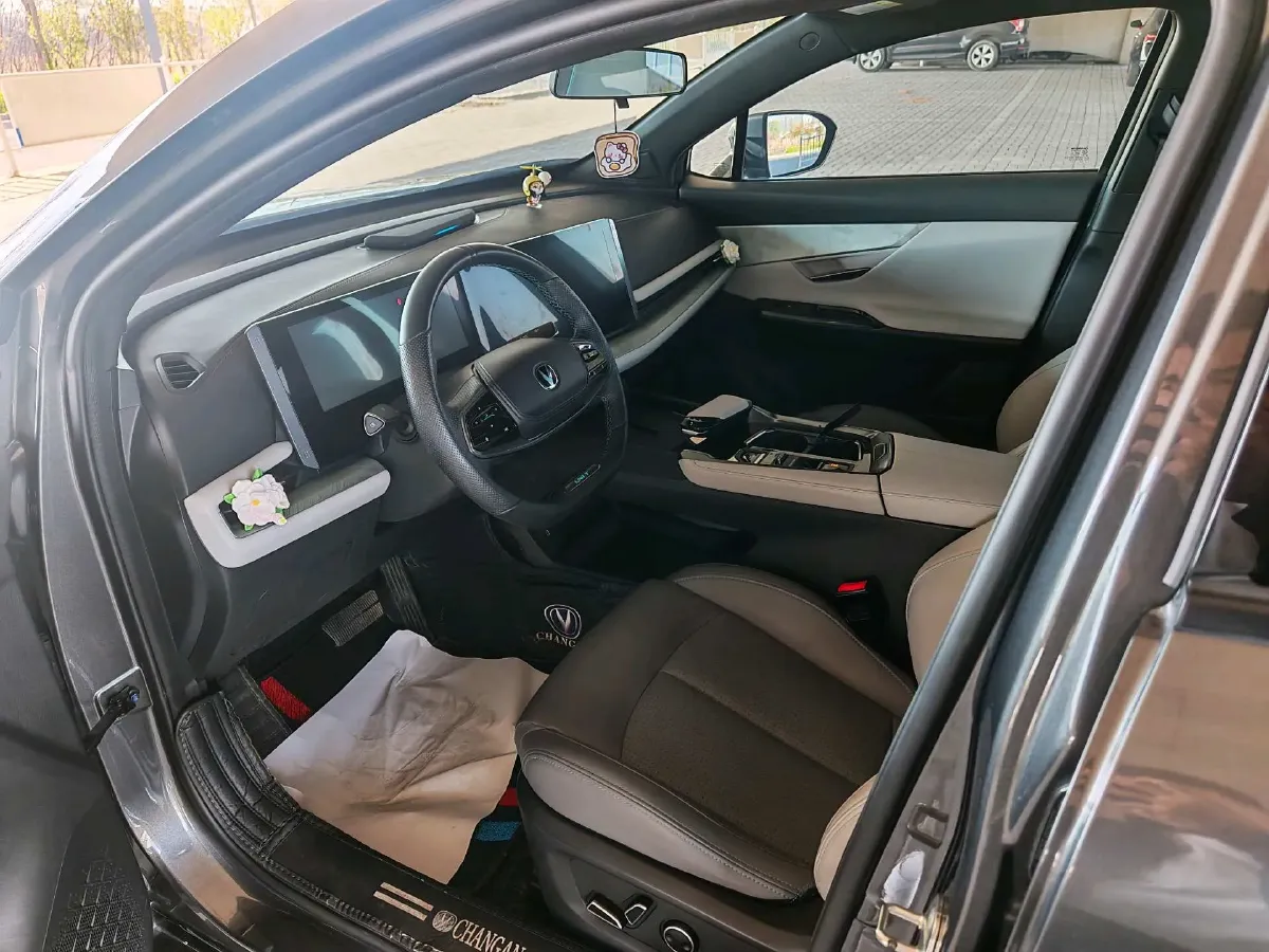 2023 ChangAn UNI-T 1.5T 188HP L4 7DCT,autocango,china used car exporter,china ev exporter,chinese used car exporter,chinese used ev exporter