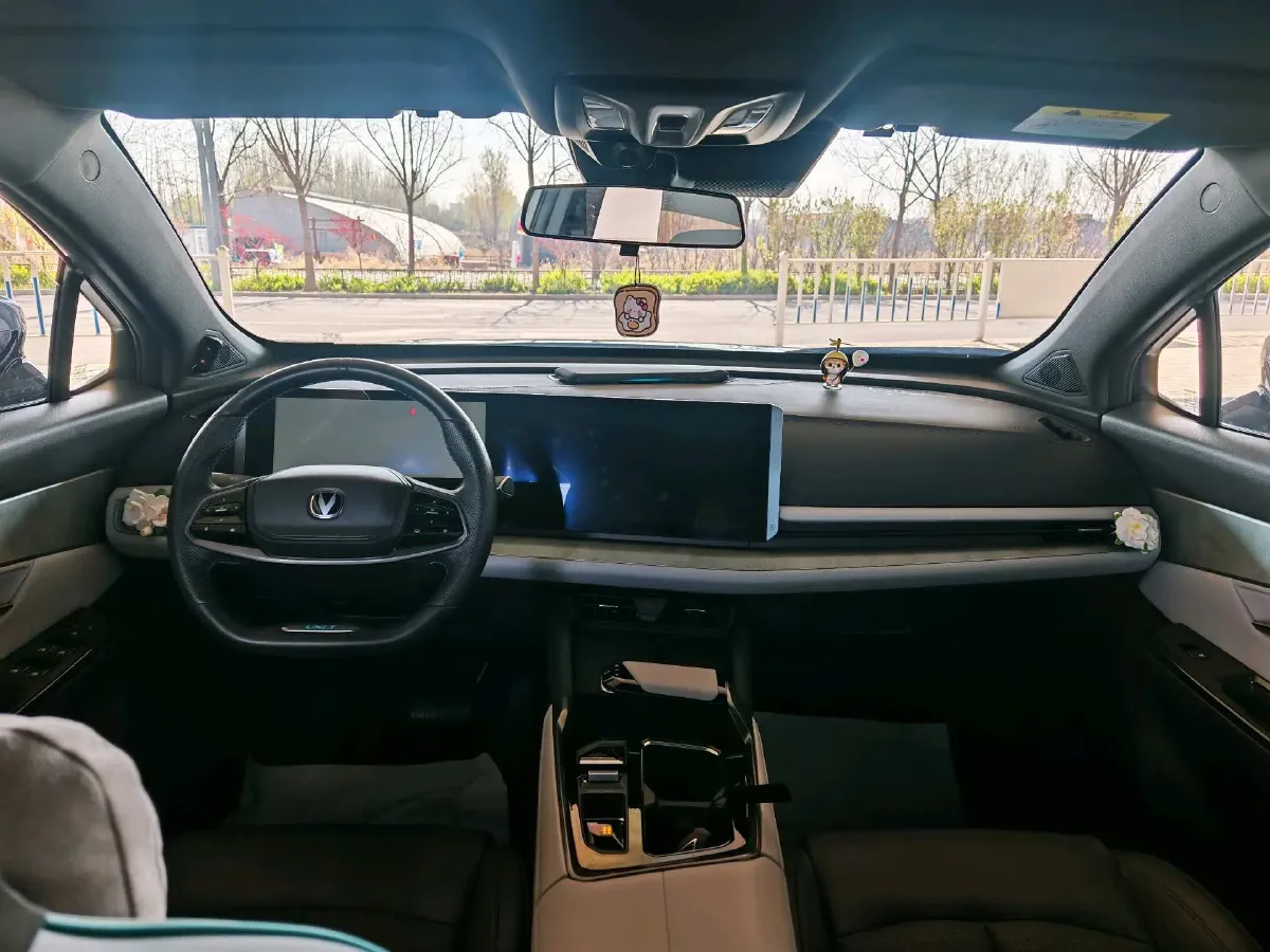 2023 ChangAn UNI-T 1.5T 188HP L4 7DCT,autocango,china used car exporter,china ev exporter,chinese used car exporter,chinese used ev exporter