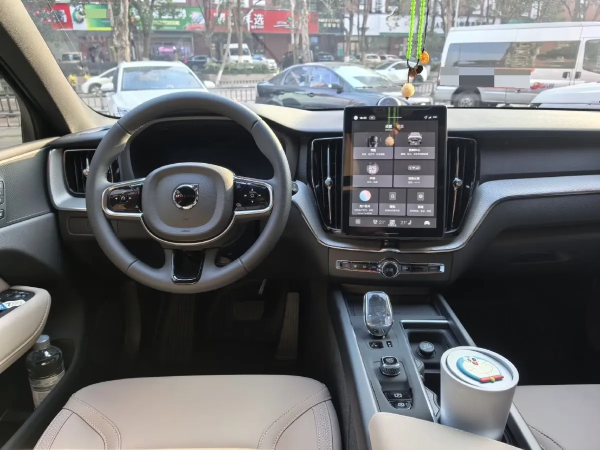 2026 Volvo XC60 2.0T 250HP L4 8AT,autocango,china used car exporter,china ev exporter,chinese used car exporter,chinese used ev exporter