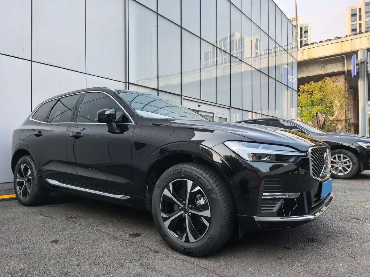 2026 Volvo XC60 2.0T 250HP L4 8AT,autocango,china used car exporter,china ev exporter,chinese used car exporter,chinese used ev exporter
