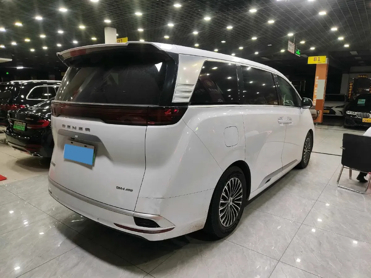 2022 Mercedes-Benz GLC Class 2.0T 197HP L4 9AT,autocango,china used car exporter,china ev exporter,chinese used car exporter,chinese used ev exporter