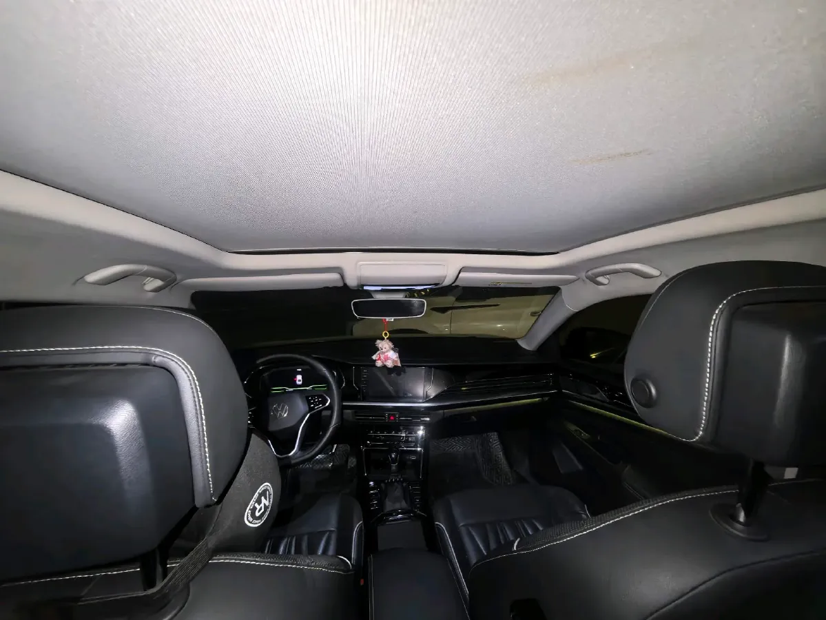 2022 Xpeng P7 BEV 60.2KWH,autocango,china used car exporter,china ev exporter,chinese used car exporter,chinese used ev exporter