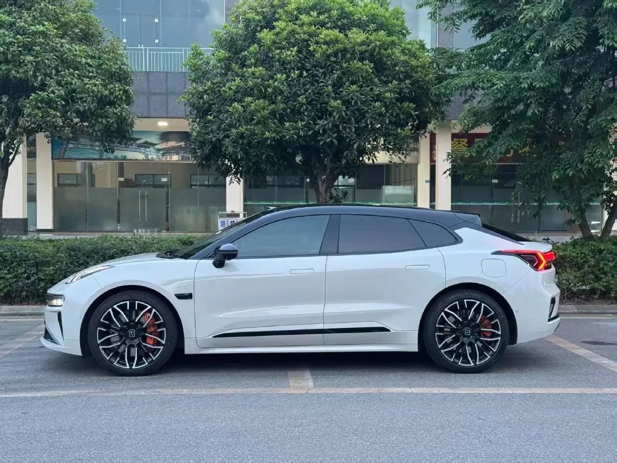 2025 Zeekr 001 BEV 100KWH,autocango,china used car exporter,china ev exporter,chinese used car exporter,chinese used ev exporter