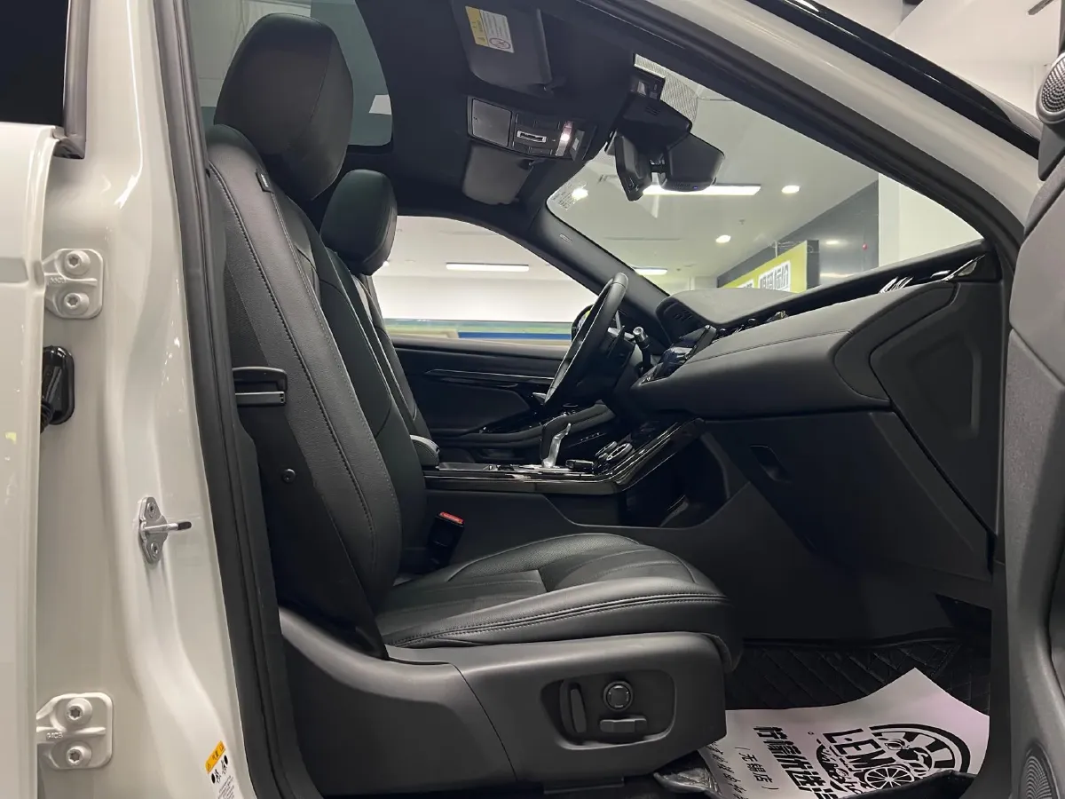 2020 Land Rover Range Rover Evoque 2.0T 249HP L4 9AT,autocango,china used car exporter,china ev exporter,chinese used car exporter,chinese used ev exporter