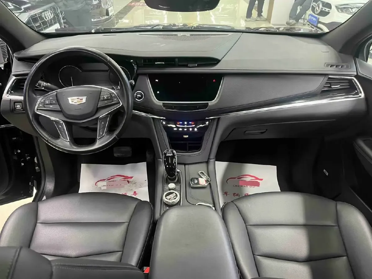 2021 Cadillac XT5 2.0T 237HP L4 9AT,autocango,china used car exporter,china ev exporter,chinese used car exporter,chinese used ev exporter