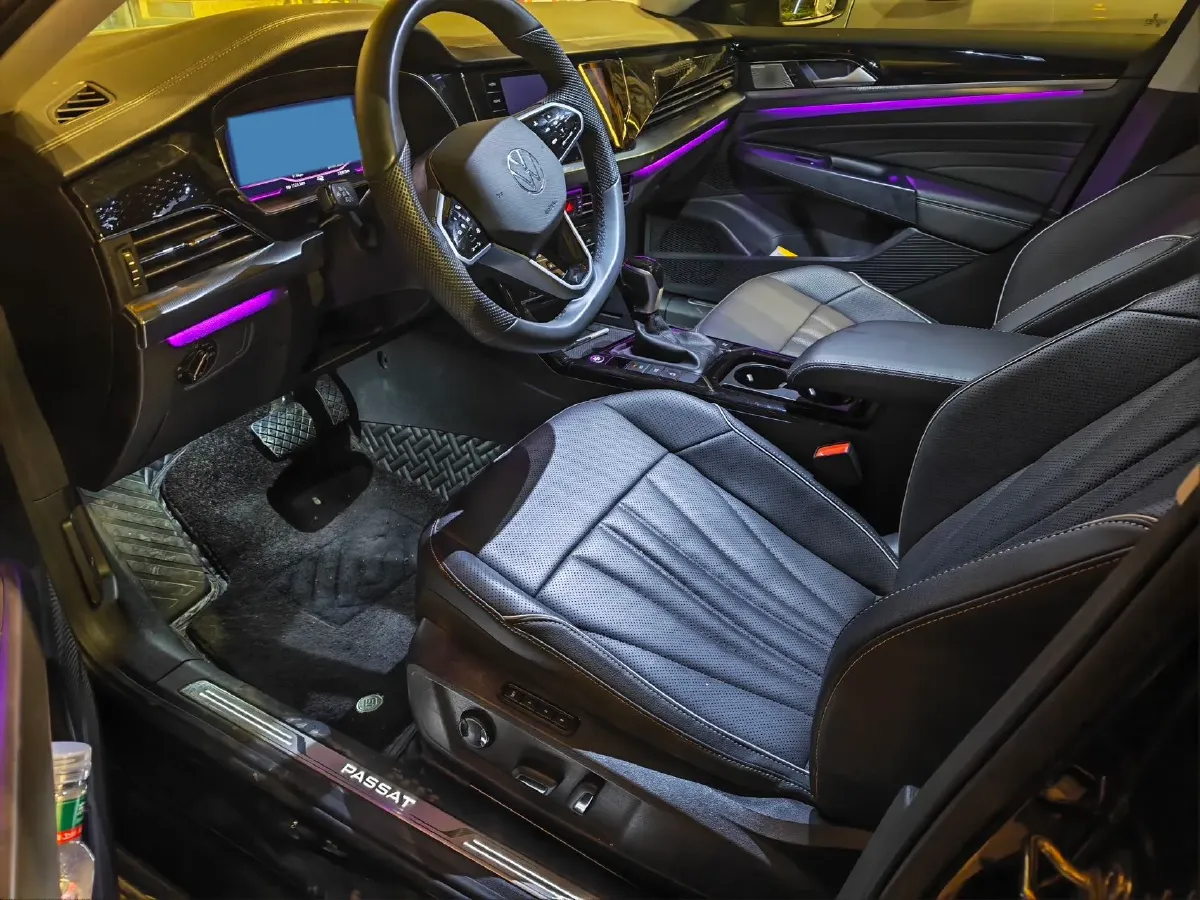 2024 Volkswagen Passat 2.0T 220HP L4 7DCT,autocango,china used car exporter,china ev exporter,chinese used car exporter,chinese used ev exporter