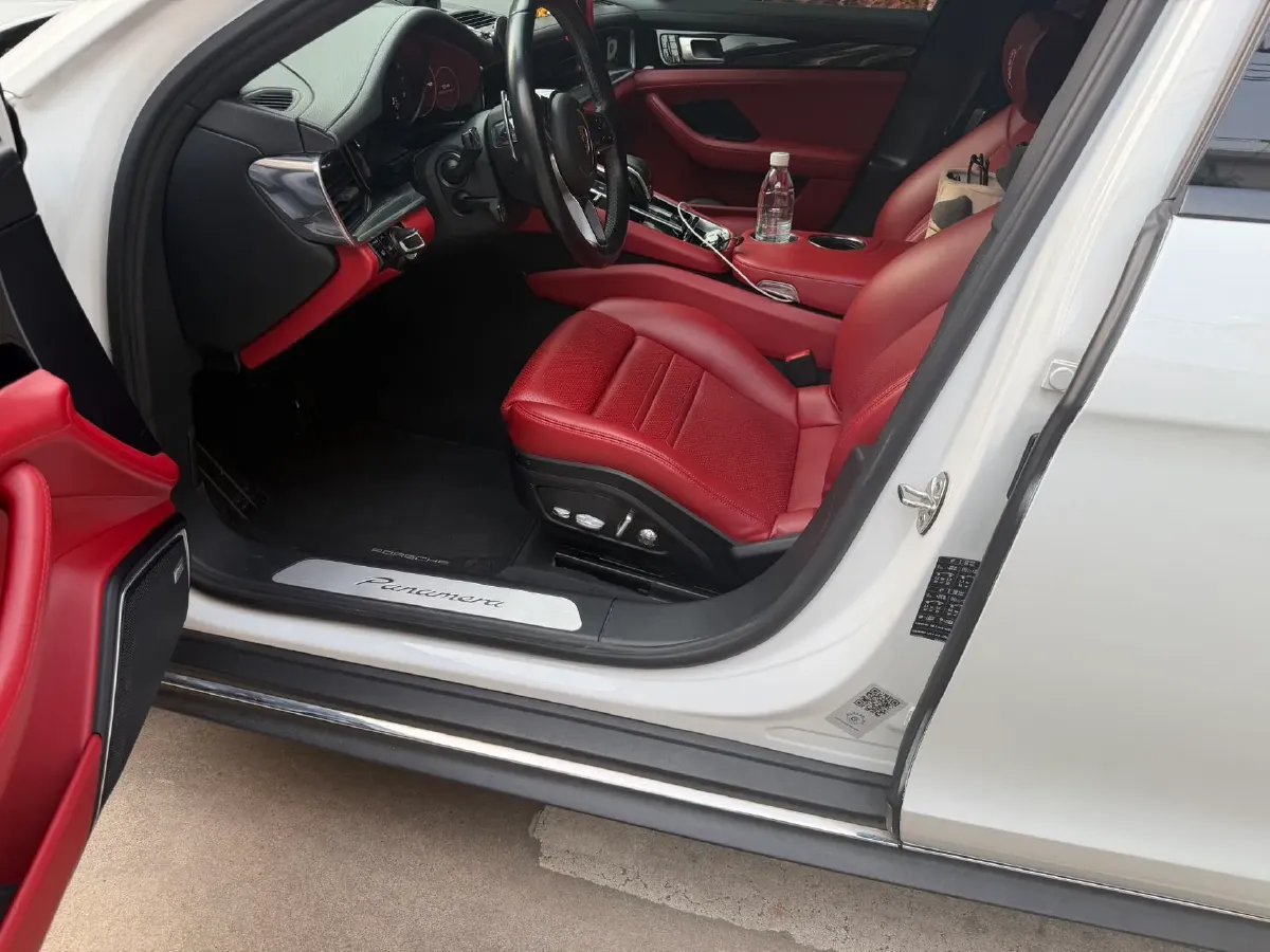 2017 Porsche Panamera 3.0T 330HP V6 8DCT,autocango,china used car exporter,china ev exporter,chinese used car exporter,chinese used ev exporter