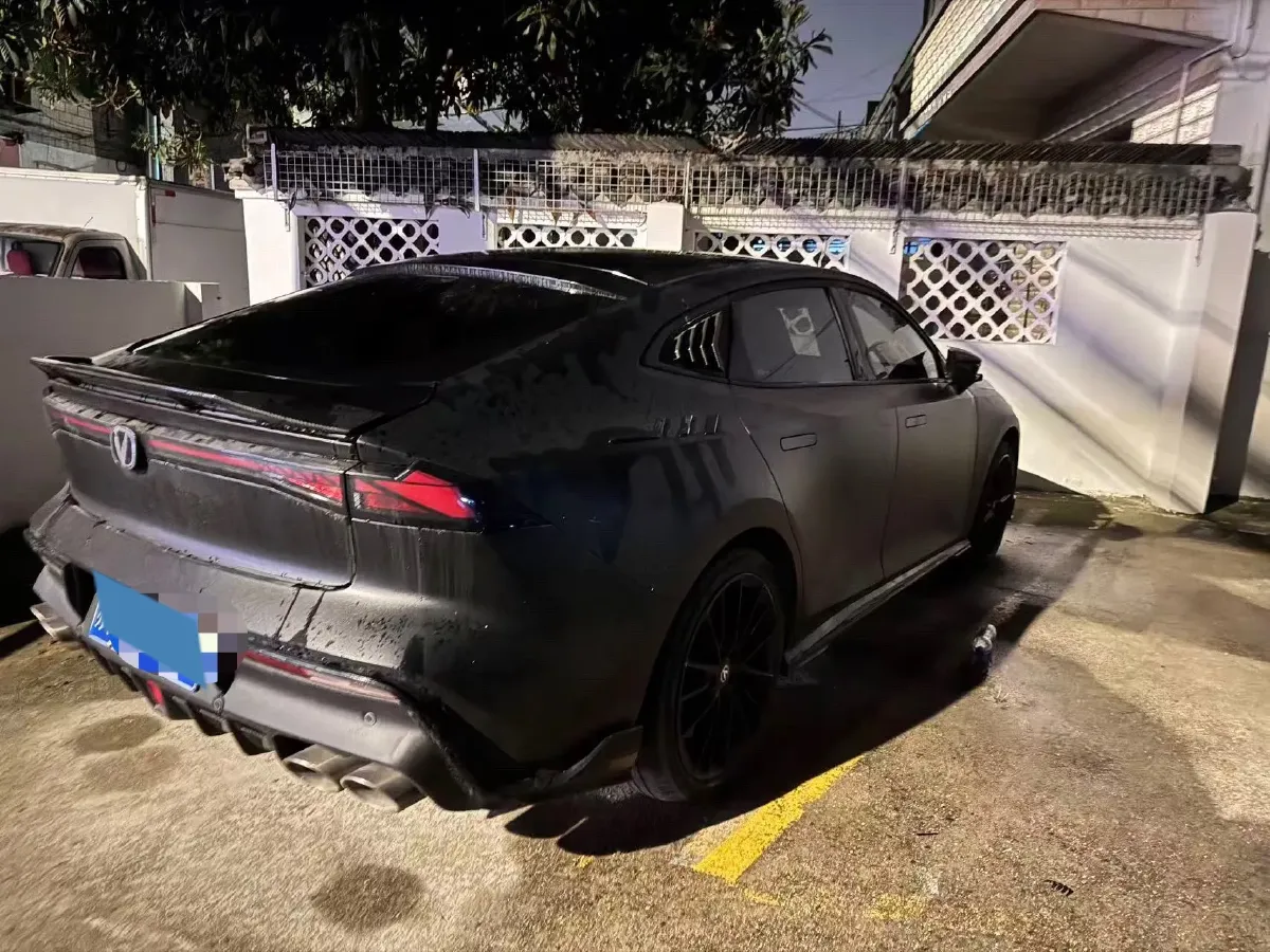 2022 ChangAn UNI-V 2.0T 233HP L4 8AT,autocango,china used car exporter,china ev exporter,chinese used car exporter,chinese used ev exporter