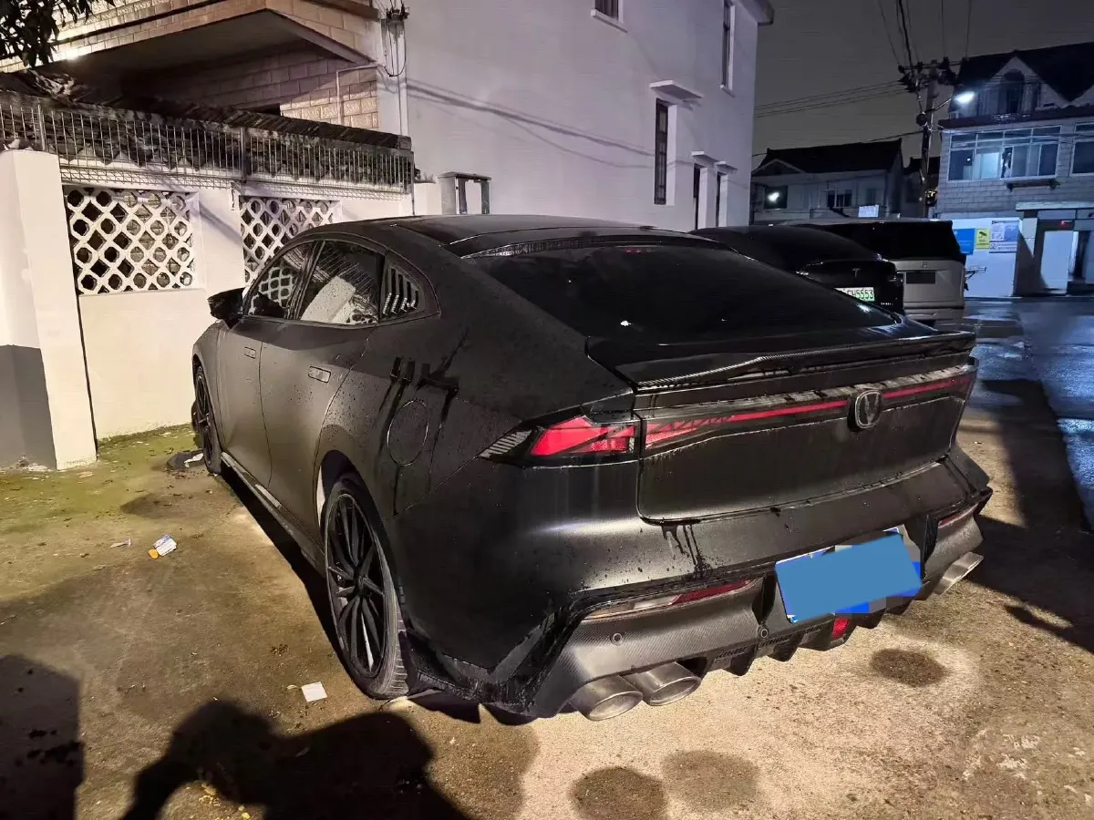 2022 ChangAn UNI-V 2.0T 233HP L4 8AT,autocango,china used car exporter,china ev exporter,chinese used car exporter,chinese used ev exporter