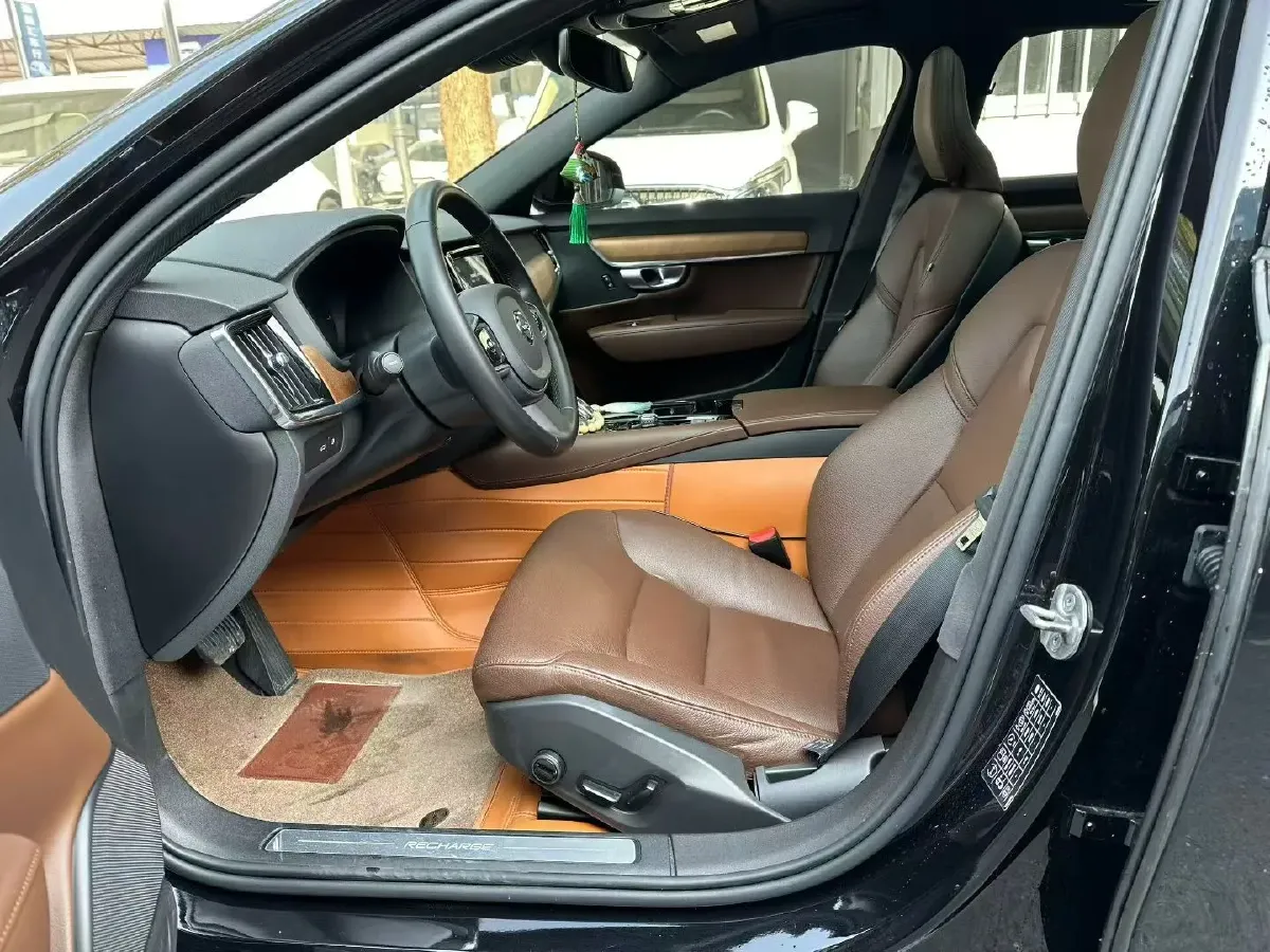 2024 Volvo S90 PHEV 2.0T 310HP L4 8AT PHEV 18.831KWH,autocango,china used car exporter,china ev exporter,chinese used car exporter,chinese used ev exporter