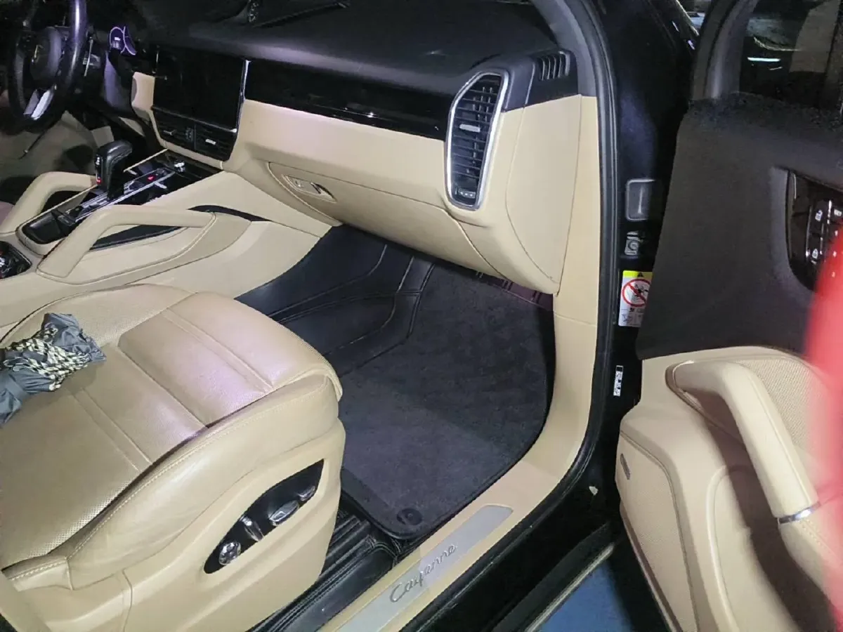 2021 Porsche Cayenne 2.0T 252HP L4 8AT PHEV 17.9KWH,autocango,china used car exporter,china ev exporter,chinese used car exporter,chinese used ev exporter