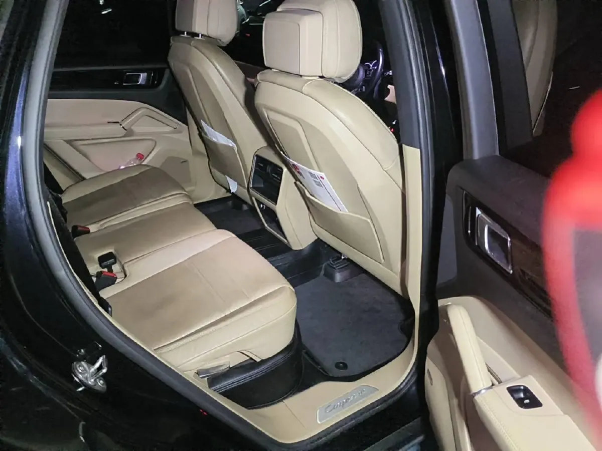 2021 Porsche Cayenne 2.0T 252HP L4 8AT PHEV 17.9KWH,autocango,china used car exporter,china ev exporter,chinese used car exporter,chinese used ev exporter