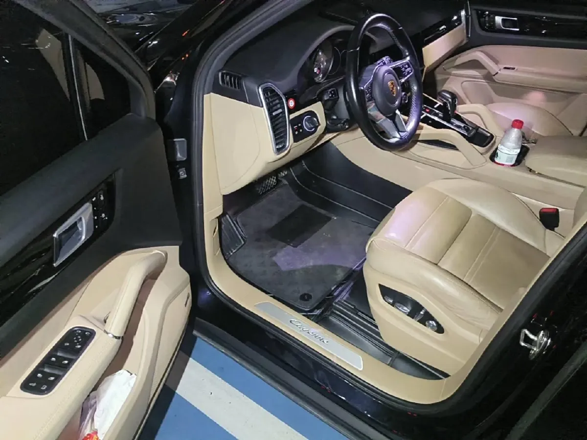 2021 Porsche Cayenne 2.0T 252HP L4 8AT PHEV 17.9KWH,autocango,china used car exporter,china ev exporter,chinese used car exporter,chinese used ev exporter