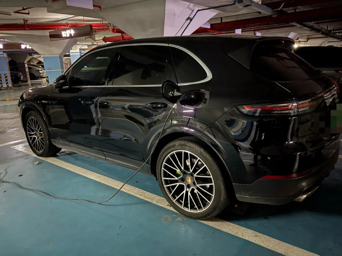 2021 Porsche Cayenne 2.0T 252HP L4 8AT PHEV 17.9KWH,autocango,china used car exporter,china ev exporter,chinese used car exporter,chinese used ev exporter