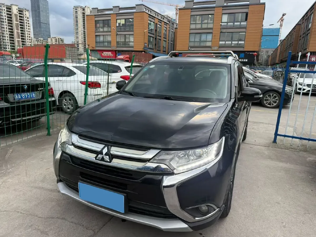2018 Mitsubishi Outlander 2.0L 166HP L4 CVT,autocango,china used car exporter,china ev exporter,chinese used car exporter,chinese used ev exporter