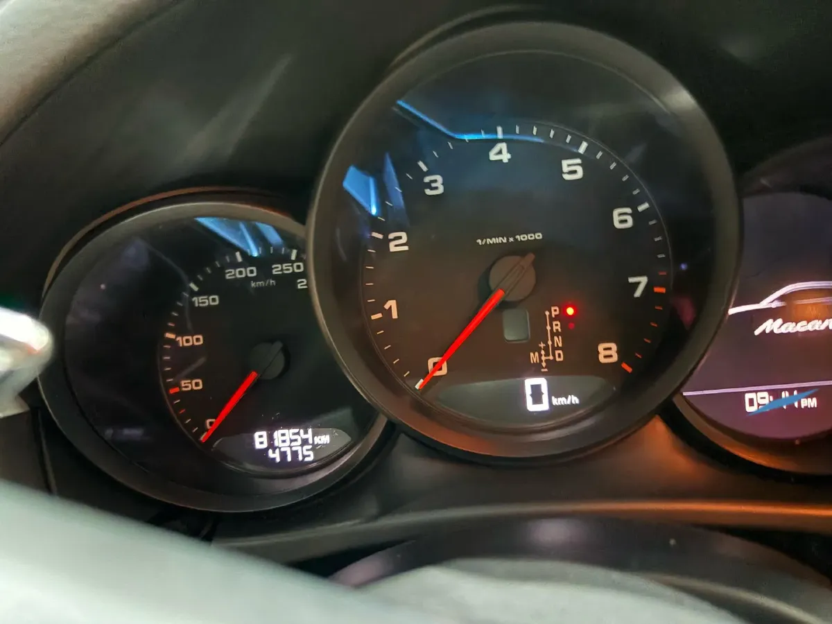 2018 Porsche Macan 2.0T 252HP L4 7DCT,autocango,china used car exporter,china ev exporter,chinese used car exporter,chinese used ev exporter