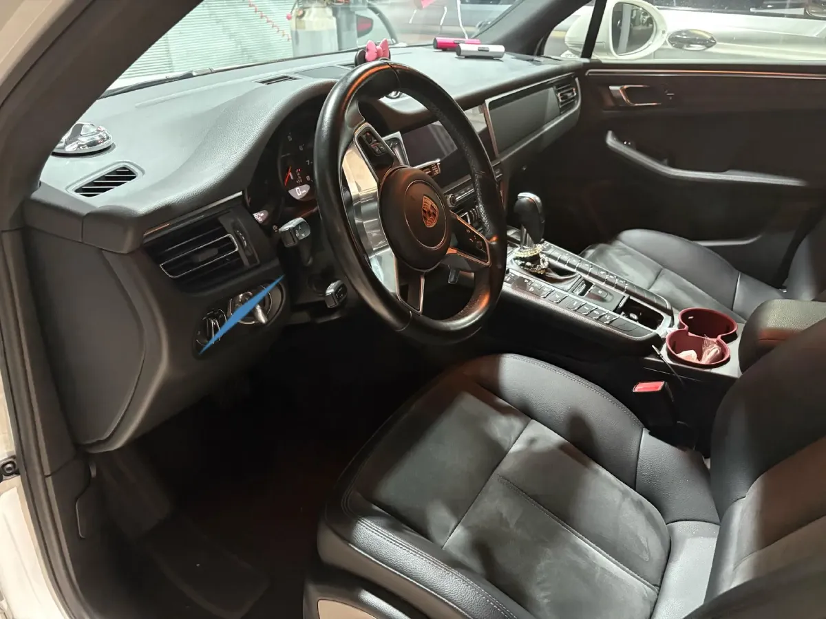 2018 Porsche Macan 2.0T 252HP L4 7DCT,autocango,china used car exporter,china ev exporter,chinese used car exporter,chinese used ev exporter