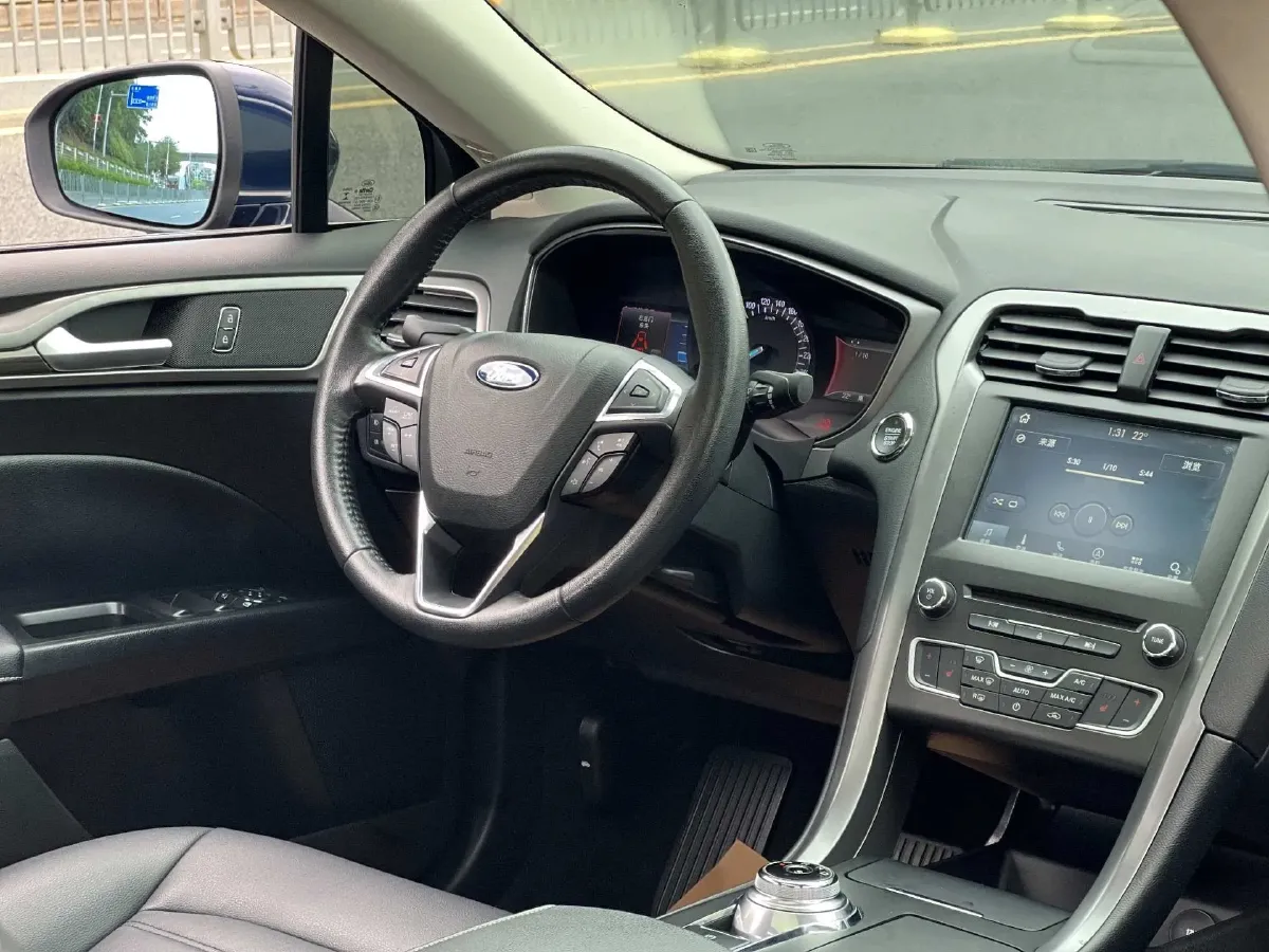 2018 Ford Mondeo 2.0T 204HP L4 6AT,autocango,china used car exporter,china ev exporter,chinese used car exporter,chinese used ev exporter