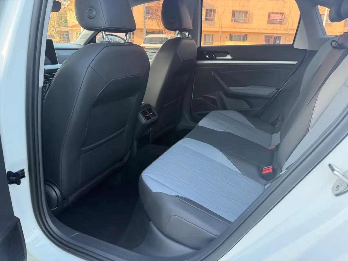 2024 Volkswagen Lavida 1.5L 110HP L4 6AT,autocango,china used car exporter,china ev exporter,chinese used car exporter,chinese used ev exporter