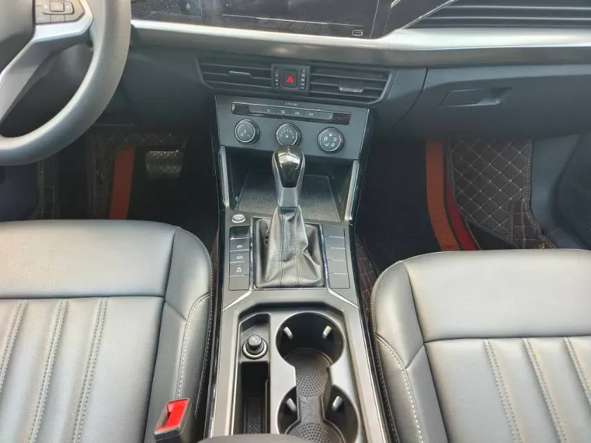 2023 Volkswagen Passat 1.4T 150HP L4 7DCT,autocango,china used car exporter,china ev exporter,chinese used car exporter,chinese used ev exporter