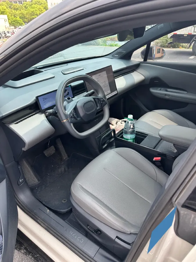 2025 Dongfeng Z9 2.0T 258HP L4 8AT,autocango,china used car exporter,china ev exporter,chinese used car exporter,chinese used ev exporter