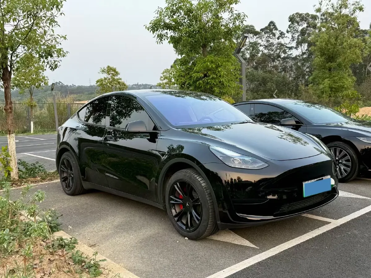2022 Tesla Model Y BEV 60KWH,autocango,china used car exporter,china ev exporter,chinese used car exporter,chinese used ev exporter