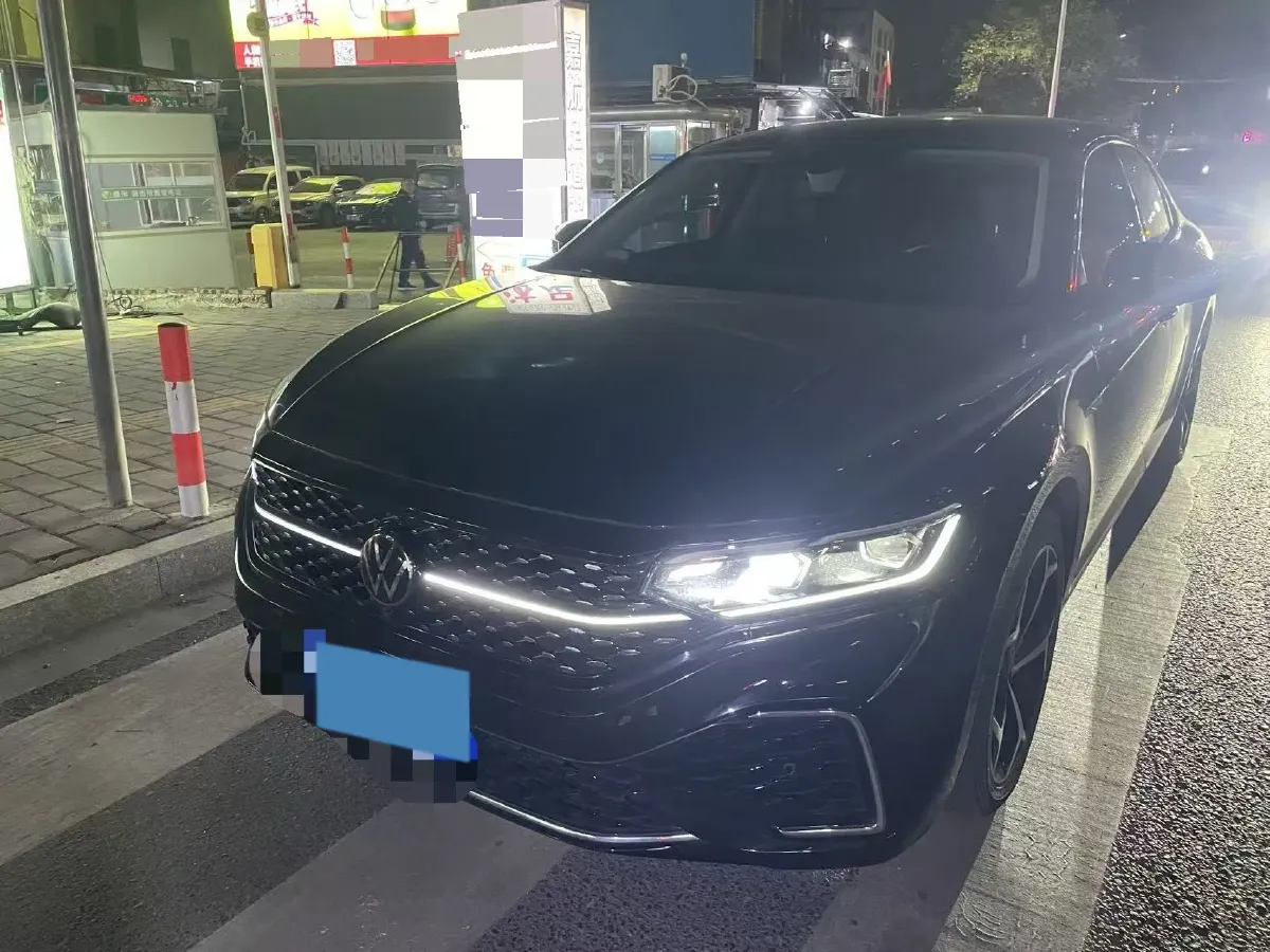 2023 Volkswagen Passat 2.0T 186HP L4 7DCT,autocango,china used car exporter,china ev exporter,chinese used car exporter,chinese used ev exporter