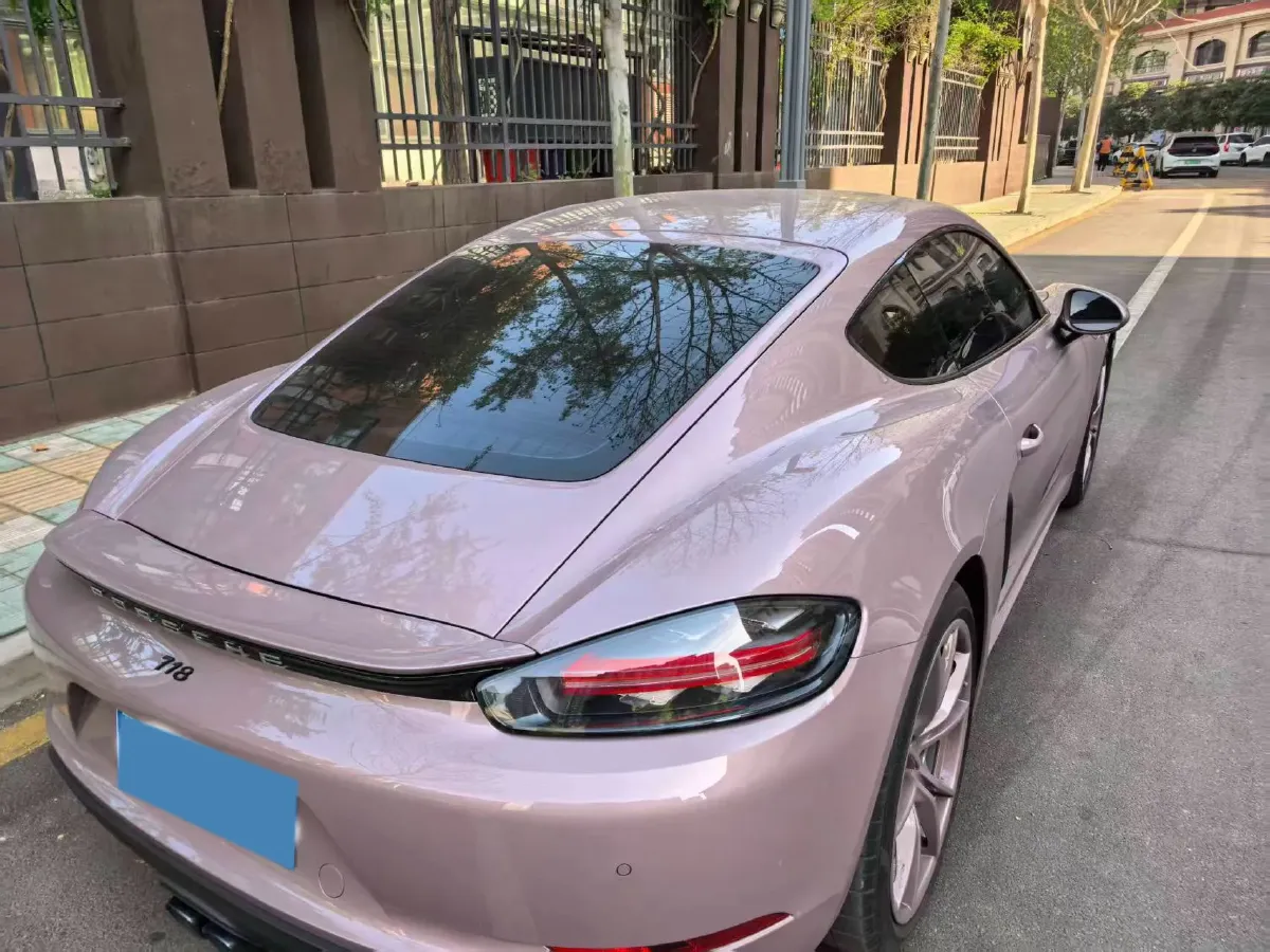 2022 Porsche 718 2.0T 250HP H4 7DCT,autocango,china used car exporter,china ev exporter,chinese used car exporter,chinese used ev exporter